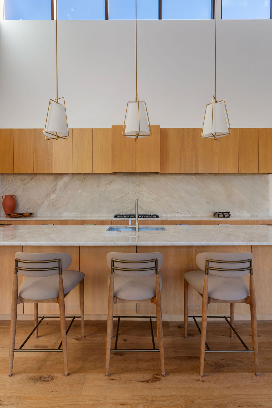 Kitchen & Dining