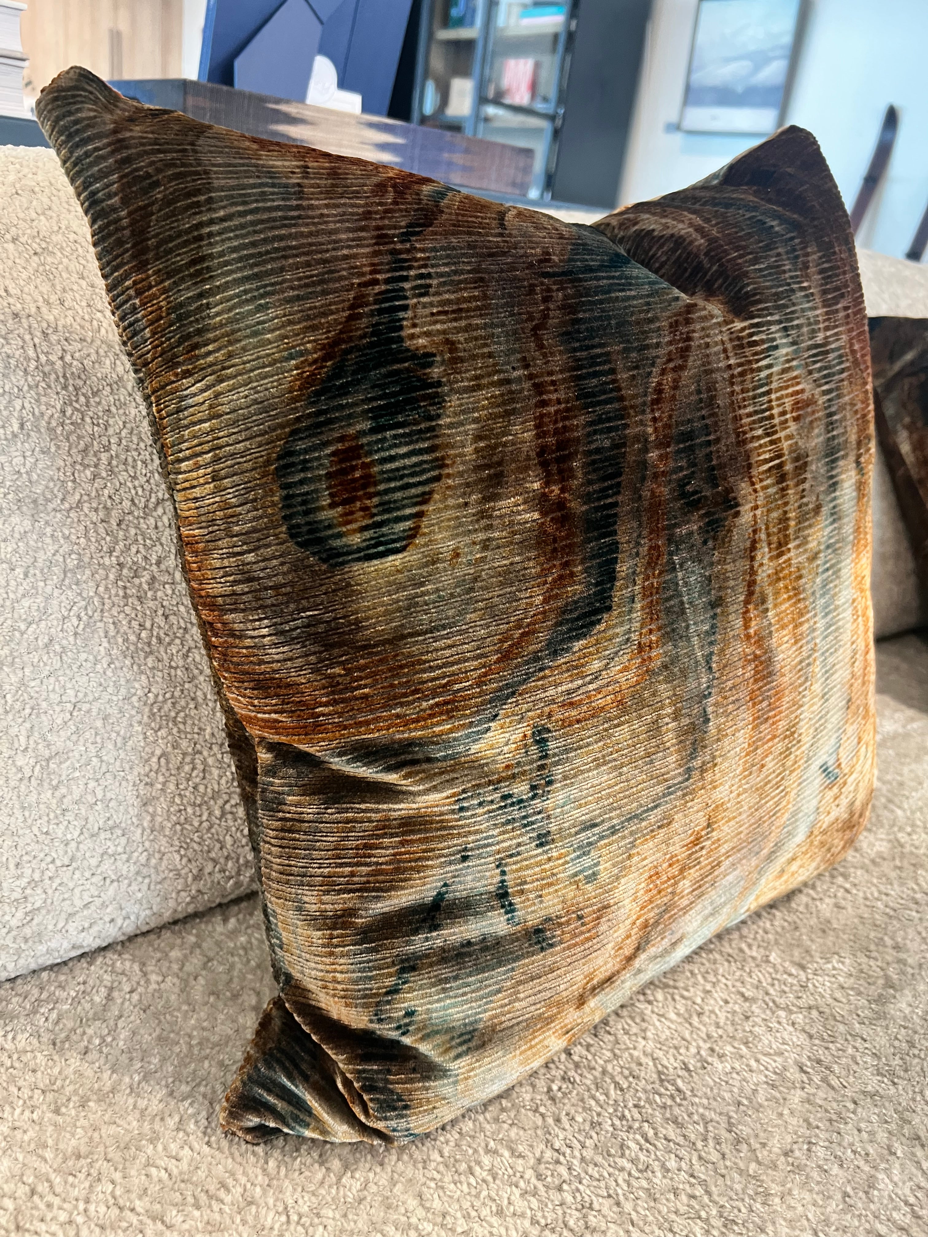 Malachite Textured Velvet Pillow