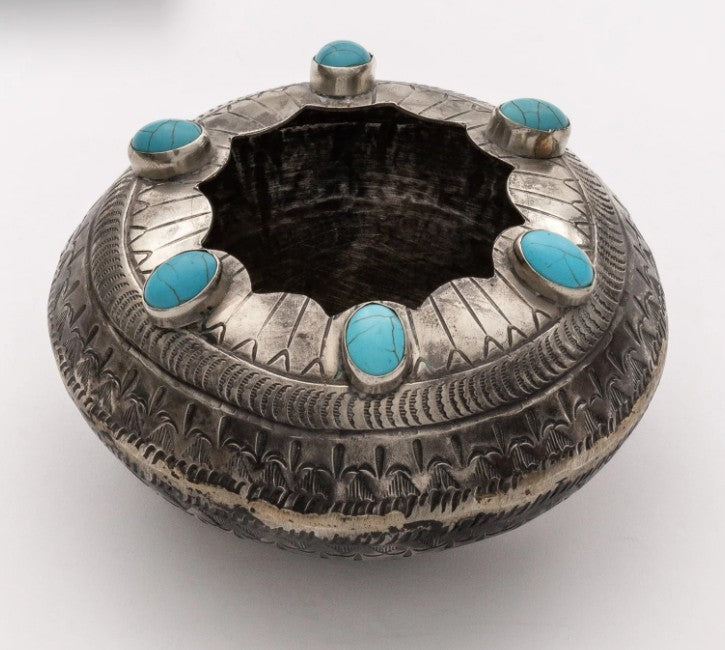 Stamped Scallop Pot with Turquoise