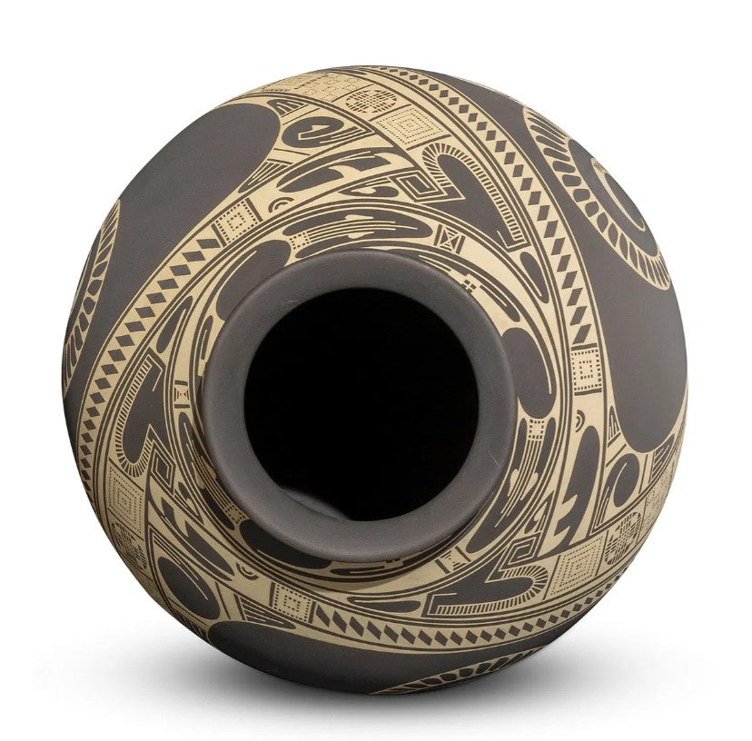 Vintage Mata Ortiz Swirling Pattern Blackware Vase