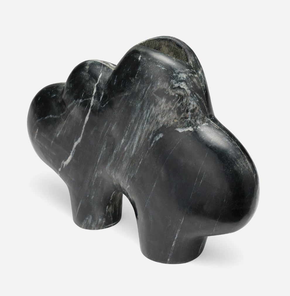 Kyrie Vase