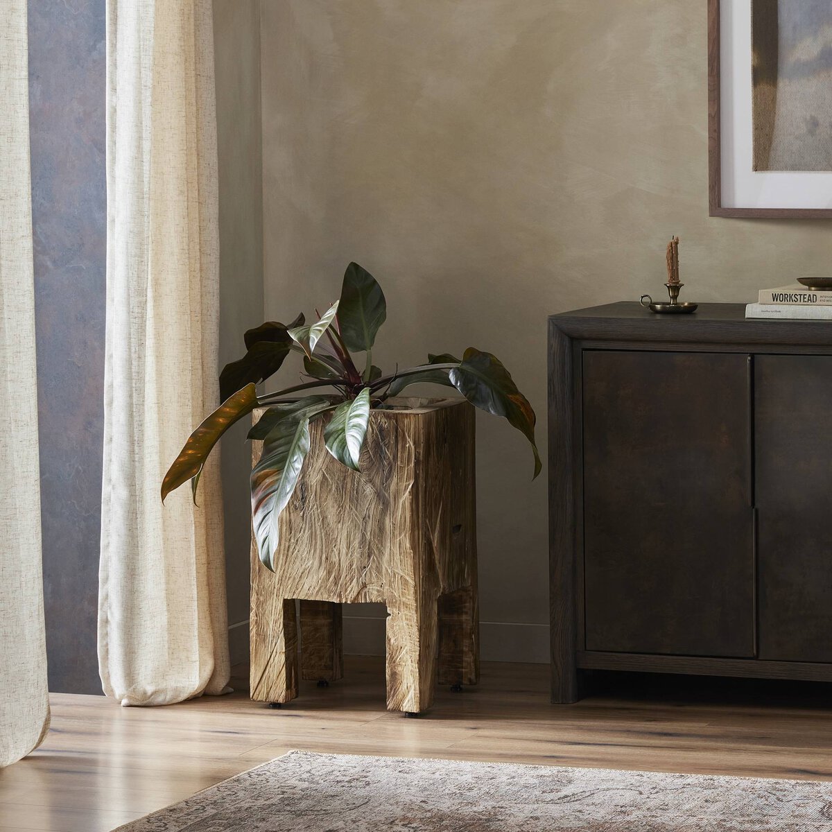 Large Tora Planter